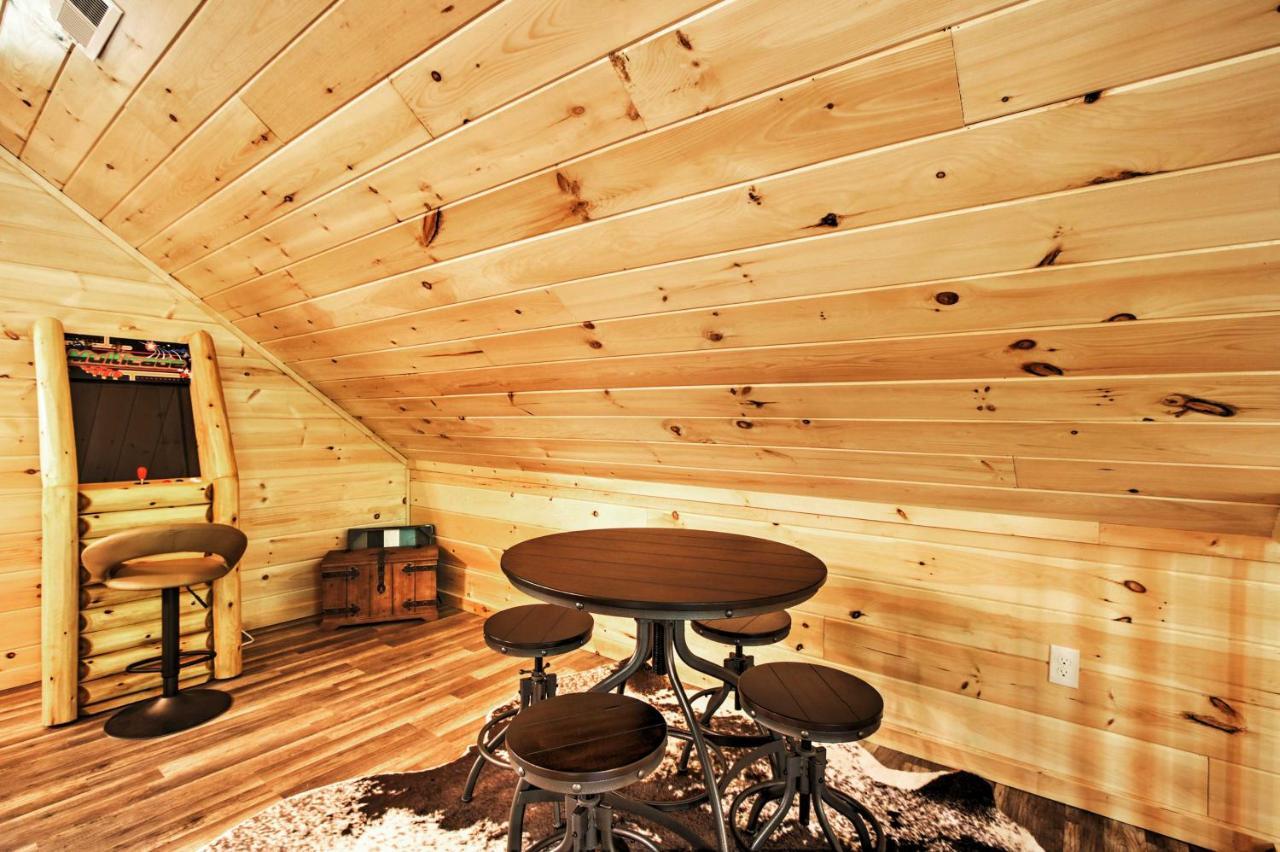 Gatlinburg Cabin With Hot Tub 5 Mi To Downtown Exterior photo